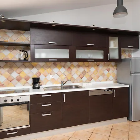 Apartment Gjardini - Sparadici