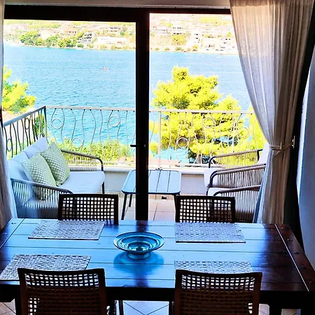 Gjardini - Sparadici Apartmán