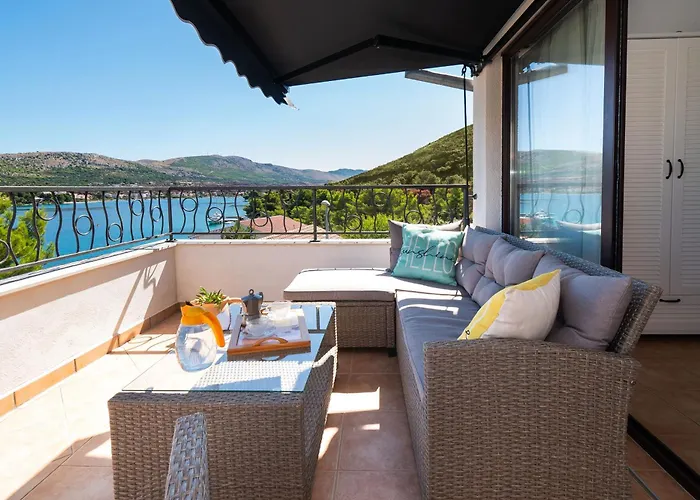 Gjardini - Sparadici Apartman *